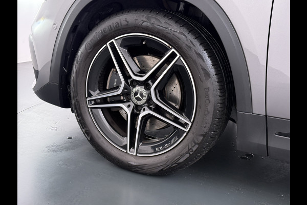 Mercedes-Benz GLA 180 AMG // Camera // Elek. Achterklep // Sfeerverlichting // Night pakket // 19" AMG Velgen // LED