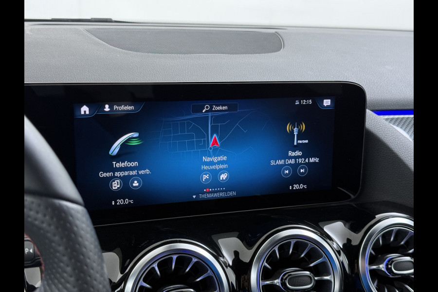 Mercedes-Benz GLA 180 AMG // Camera // Elek. Achterklep // Sfeerverlichting // Night pakket // 19" AMG Velgen // LED