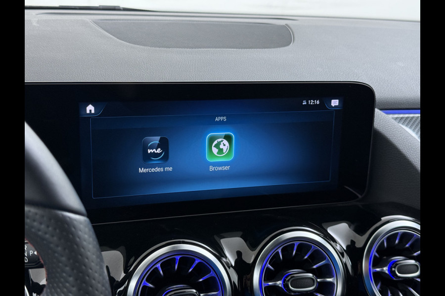 Mercedes-Benz GLA 180 AMG // Camera // Elek. Achterklep // Sfeerverlichting // Night pakket // 19" AMG Velgen // LED