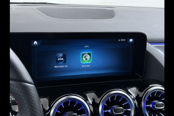 Mercedes-Benz GLA 180 AMG // Camera // Elek. Achterklep // Sfeerverlichting // Night pakket // 19" AMG Velgen // LED