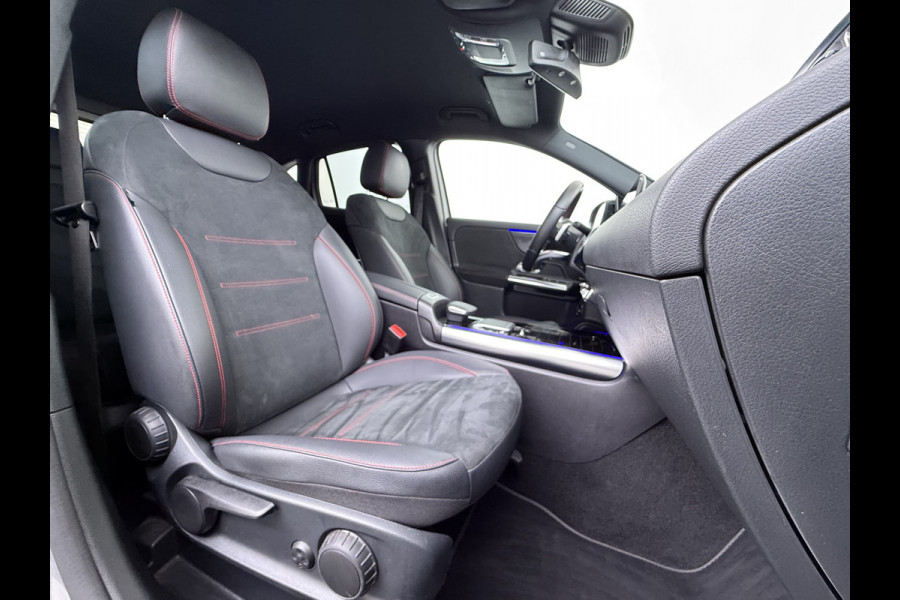 Mercedes-Benz GLA 180 AMG // Camera // Elek. Achterklep // Sfeerverlichting // Night pakket // 19" AMG Velgen // LED