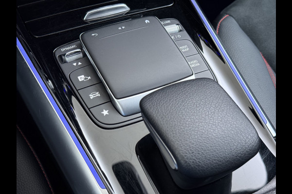 Mercedes-Benz GLA 180 AMG // Camera // Elek. Achterklep // Sfeerverlichting // Night pakket // 19" AMG Velgen // LED