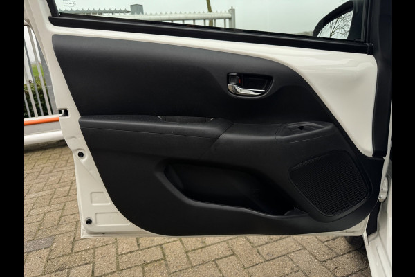 Peugeot 108 1.0 e-VTi Allure TOP! CABRIOTOP / CAMERA / LMV / BLUETOOTH / CLIMATE CONTROL / NL AUTO