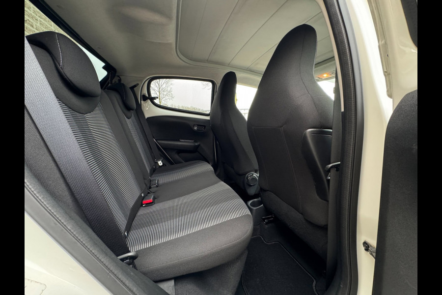 Peugeot 108 1.0 e-VTi Allure TOP! CABRIOTOP / CAMERA / LMV / BLUETOOTH / CLIMATE CONTROL / NL AUTO