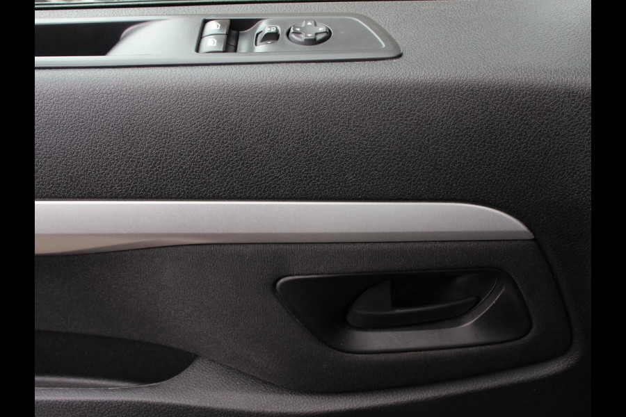 Opel Vivaro-e L3 75 kWh Automaat 6-Persoons Dubbele Cabine Lang | Navigatie | Airco | 2 x Schuifdeur | Lichtmetalen velgen| Cruise Control | Side Bars | Bumpers in kleur