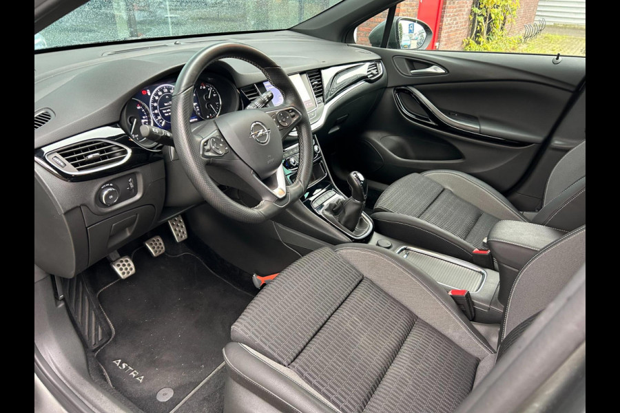 Opel Astra Sports Tourer 1.2 Turbo Elegance - Navi - Climate - Parkeerhulp - Trekhaak - Org.NL