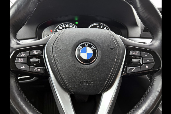 BMW 5 Serie 530e iPerformance Executive(Dealer OnderH, Navi, Active Cruise, Lane Assist, PDC V+A, Bots waarschuwing, Etc)