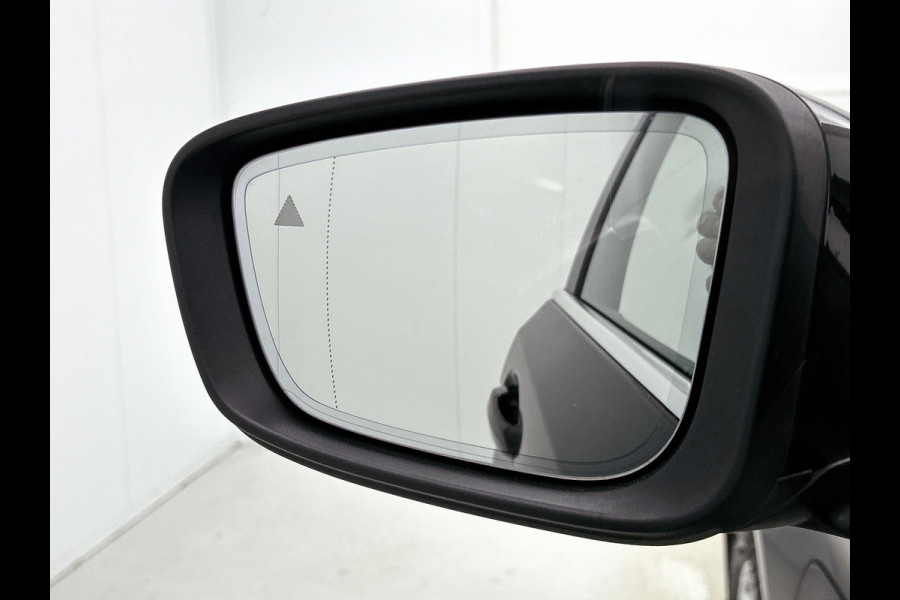 BMW 5 Serie 530e iPerformance Executive(Dealer OnderH, Navi, Active Cruise, Lane Assist, PDC V+A, Bots waarschuwing, Etc)