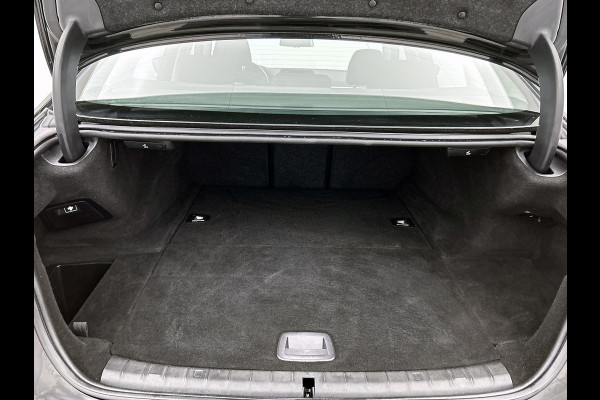 BMW 5 Serie 530e iPerformance Executive(Dealer OnderH, Navi, Active Cruise, Lane Assist, PDC V+A, Bots waarschuwing, Etc)