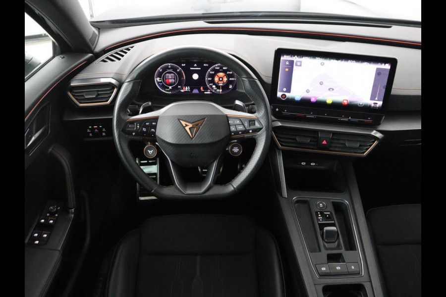 CUPRA Formentor 1.4 eHybrid VZ | 245pk | Trekhaak | Stoelverwarming | Adaptive cruise | Carplay | Navigatie | Sfeerverlichting | Keyless | Half leder | Camera | Stuurverwarming | PHEV | Plug In