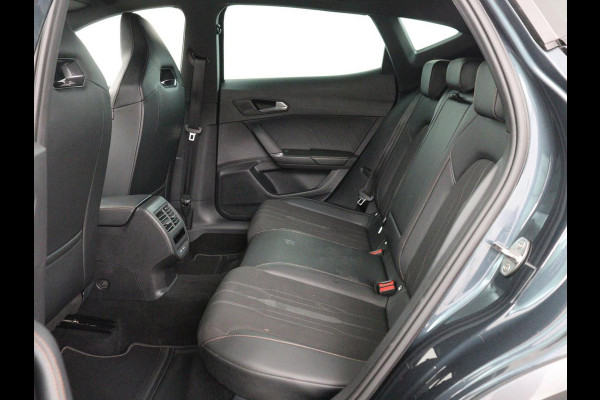 CUPRA Formentor 1.4 eHybrid VZ | 245pk | Trekhaak | Stoelverwarming | Adaptive cruise | Carplay | Navigatie | Sfeerverlichting | Keyless | Half leder | Camera | Stuurverwarming | PHEV | Plug In