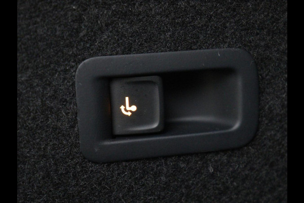 CUPRA Formentor 1.4 eHybrid VZ | 245pk | Trekhaak | Stoelverwarming | Adaptive cruise | Carplay | Navigatie | Sfeerverlichting | Keyless | Half leder | Camera | Stuurverwarming | PHEV | Plug In