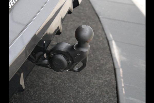 CUPRA Formentor 1.4 eHybrid VZ | 245pk | Trekhaak | Stoelverwarming | Adaptive cruise | Carplay | Navigatie | Sfeerverlichting | Keyless | Half leder | Camera | Stuurverwarming | PHEV | Plug In