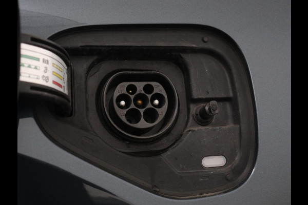 CUPRA Formentor 1.4 eHybrid VZ | 245pk | Trekhaak | Stoelverwarming | Adaptive cruise | Carplay | Navigatie | Sfeerverlichting | Keyless | Half leder | Camera | Stuurverwarming | PHEV | Plug In