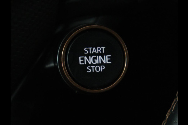 CUPRA Formentor 1.4 eHybrid VZ | 245pk | Trekhaak | Stoelverwarming | Adaptive cruise | Carplay | Navigatie | Sfeerverlichting | Keyless | Half leder | Camera | Stuurverwarming | PHEV | Plug In