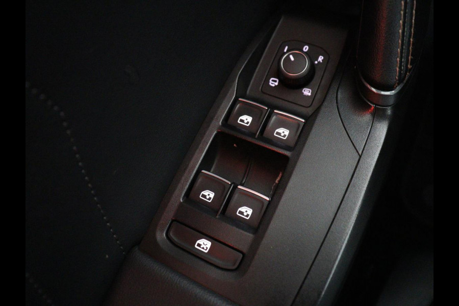 CUPRA Formentor 1.4 eHybrid VZ | 245pk | Trekhaak | Stoelverwarming | Adaptive cruise | Carplay | Navigatie | Sfeerverlichting | Keyless | Half leder | Camera | Stuurverwarming | PHEV | Plug In