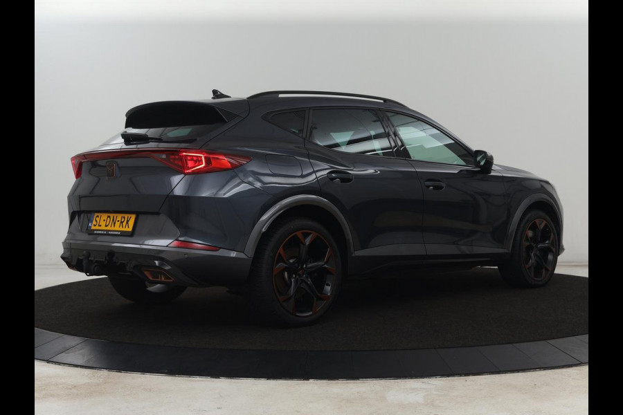 CUPRA Formentor 1.4 eHybrid VZ | 245pk | Trekhaak | Stoelverwarming | Adaptive cruise | Carplay | Navigatie | Sfeerverlichting | Keyless | Half leder | Camera | Stuurverwarming | PHEV | Plug In