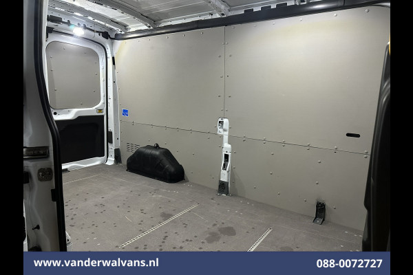 Ford Transit 2.0 TDCI 170pk L3H2 Euro6 Airco | Camera | Apple Carplay | Cruisecontrol | 2500kg Trekhaak Android Auto, Verwarmde voorruit, Parkeersensoren, Bijrijdersbank