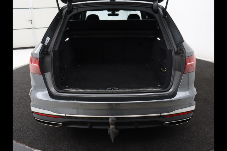 Audi A4 40 TFSI Launch edition Sport | Panoramadak | Trekhaak | Sportstoelen | DAB | Carplay | Virtual Cockpit | Half leder | Full LED | Navigatie | Parkeerhulp | Sportstuur | S Line
