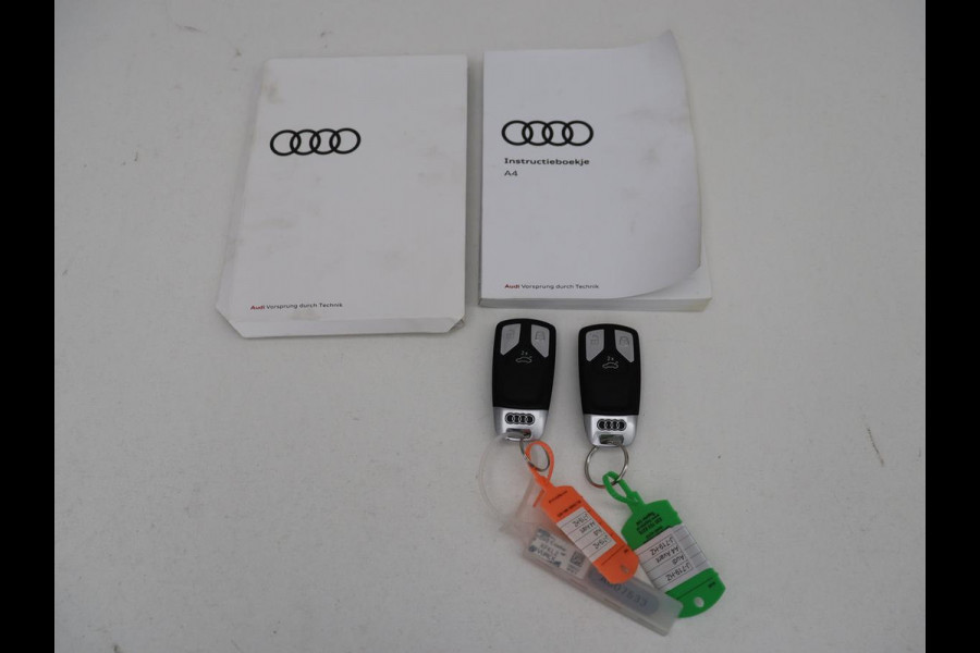 Audi A4 40 TFSI Launch edition Sport | Panoramadak | Trekhaak | Sportstoelen | DAB | Carplay | Virtual Cockpit | Half leder | Full LED | Navigatie | Parkeerhulp | Sportstuur | S Line