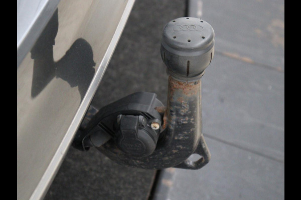 Audi A4 40 TFSI Launch edition Sport | Panoramadak | Trekhaak | Sportstoelen | DAB | Carplay | Virtual Cockpit | Half leder | Full LED | Navigatie | Parkeerhulp | Sportstuur | S Line