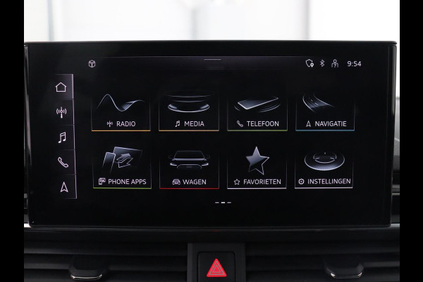 Audi A4 40 TFSI Launch edition Sport | Panoramadak | Trekhaak | Sportstoelen | DAB | Carplay | Virtual Cockpit | Half leder | Full LED | Navigatie | Parkeerhulp | Sportstuur | S Line