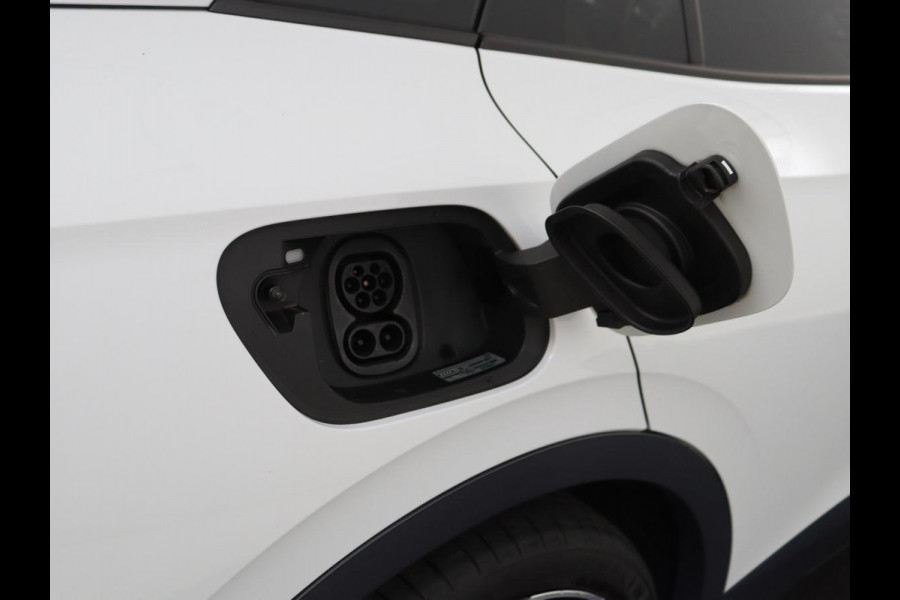 Volkswagen ID.4 First Max 77 kWh | Panoramadak | Head-Up | 360 Camera | Stoelverwarming | Matrix LED | Sfeerverlichting | Keyless | Adaptive cruise | Navigatie | Carplay | Half leder | Memory