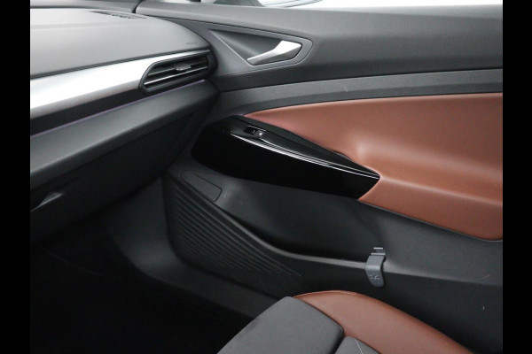 Volkswagen ID.4 First Max 77 kWh | Panoramadak | Head-Up | 360 Camera | Stoelverwarming | Matrix LED | Sfeerverlichting | Keyless | Adaptive cruise | Navigatie | Carplay | Half leder | Memory