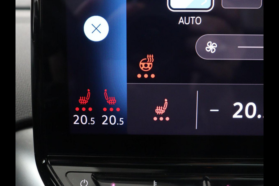 Volkswagen ID.4 First Max 77 kWh | Panoramadak | Head-Up | 360 Camera | Stoelverwarming | Matrix LED | Sfeerverlichting | Keyless | Adaptive cruise | Navigatie | Carplay | Half leder | Memory