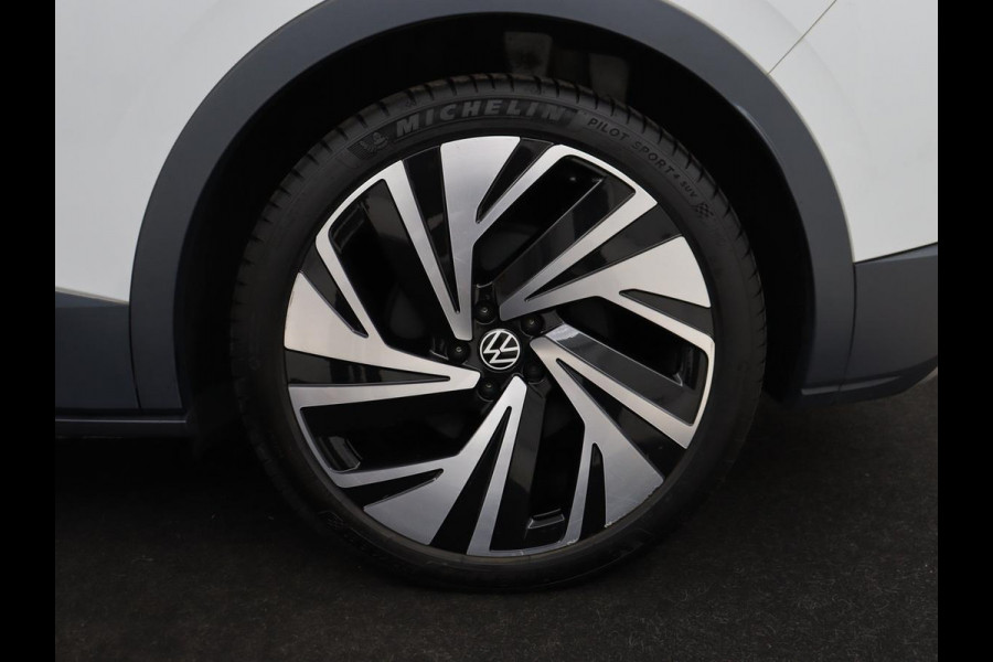 Volkswagen ID.4 First Max 77 kWh | Panoramadak | Head-Up | 360 Camera | Stoelverwarming | Matrix LED | Sfeerverlichting | Keyless | Adaptive cruise | Navigatie | Carplay | Half leder | Memory