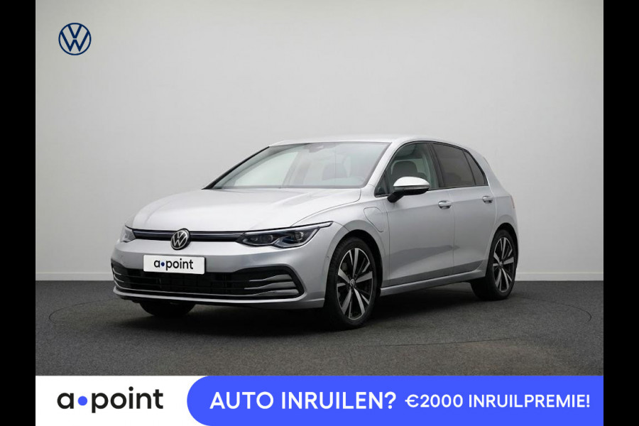 Volkswagen Golf Life Edition 1.5 eHybrid 204 PK | 18 "LM velgen | Stoel & Stuurverwarming | Camera |