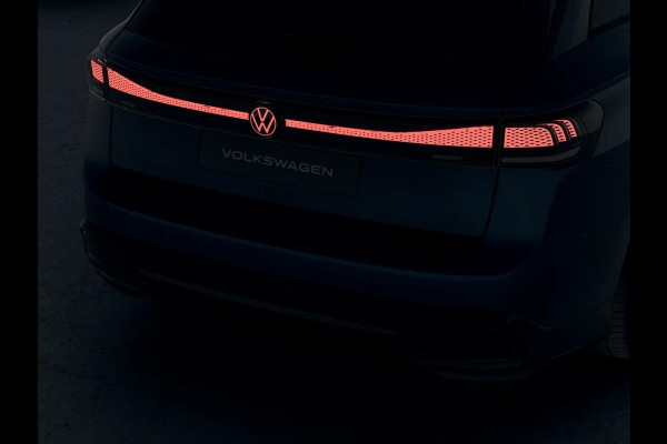 Volkswagen ID.7 Tourer Pro Limited Edition 77 kWh accu 286 PK | Velgen 20" | 360 graden camera| Stoel & Stuurverwarming |