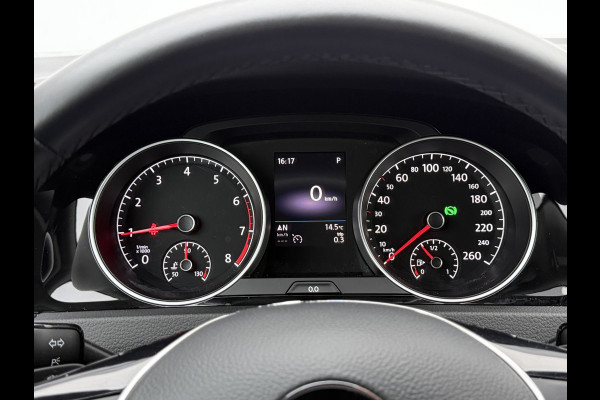 Volkswagen Golf 1.5 TSI Highline | Pano | ACC | LED | Camera | Keyless