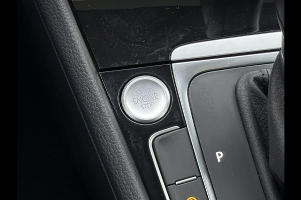 Volkswagen Golf 1.5 TSI Highline | Pano | ACC | LED | Camera | Keyless