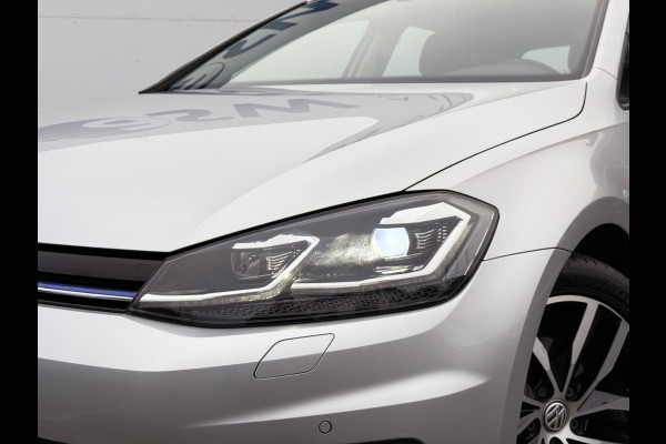 Volkswagen Golf 1.5 TSI Highline | Pano | ACC | LED | Camera | Keyless