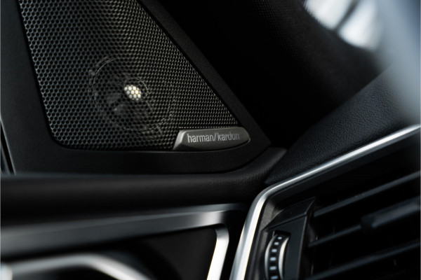 BMW i4 M50 High Executive M-Sport l Panorama l HUD l 360 camera l sportstoelen