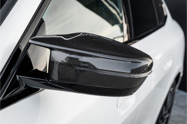 BMW i4 M50 High Executive M-Sport l Panorama l HUD l 360 camera l sportstoelen