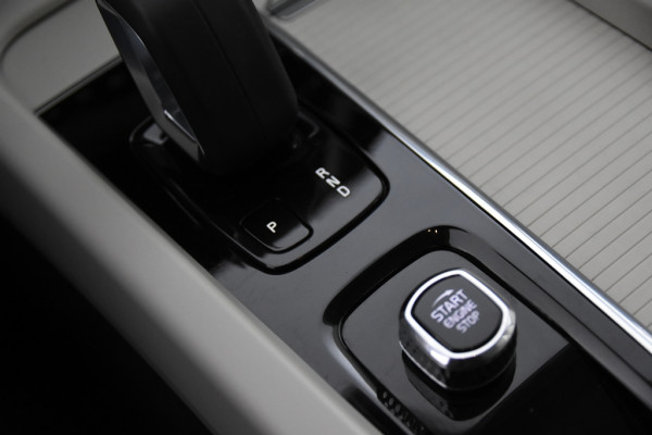 Volvo XC60 2.0 T6 Plug-in hybrid AWD Inscription *1ste Eigenaar*Leer*Panoramadak*Navigatie*