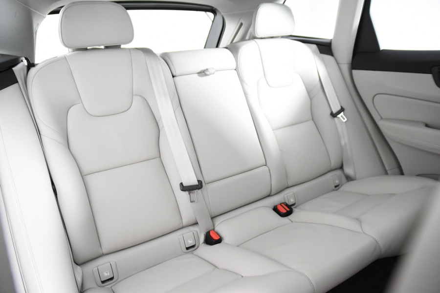 Volvo XC60 2.0 T6 Plug-in hybrid AWD Inscription *1ste Eigenaar*Leer*Panoramadak*Navigatie*