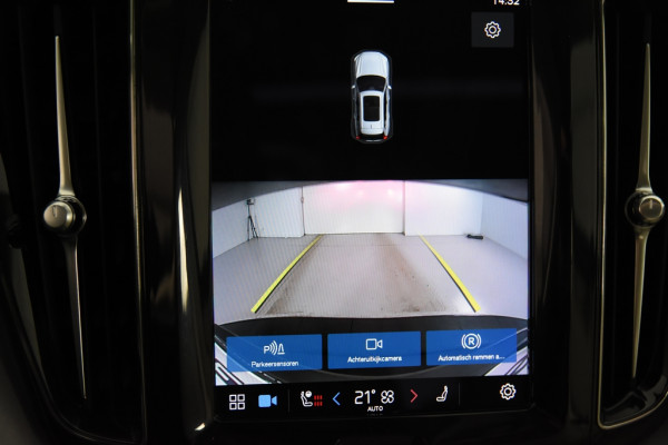 Volvo XC60 2.0 T6 Plug-in hybrid AWD Inscription *1ste Eigenaar*Leer*Panoramadak*Navigatie*