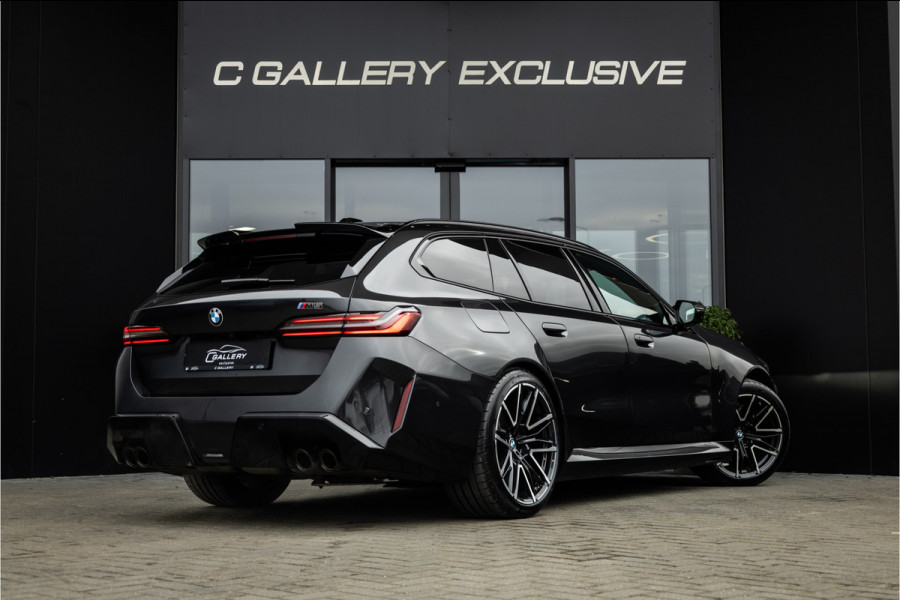 BMW 5 Serie Touring M5 - Panorama | B&W | Carbon | Elek. Trekhaak | 360 Camera