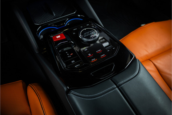 BMW 5 Serie Touring M5 - Panorama | B&W | Carbon | Elek. Trekhaak | 360 Camera