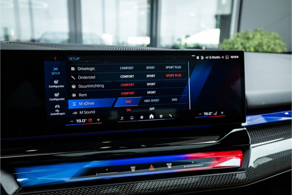 BMW 5 Serie Touring M5 - Panorama | B&W | Carbon | Elek. Trekhaak | 360 Camera