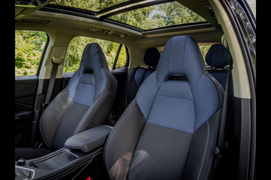 Lynk & Co 01 1.5 Plug-In Hybrid 262pk BLACKED OUT | Trekhaak | 360 Camera