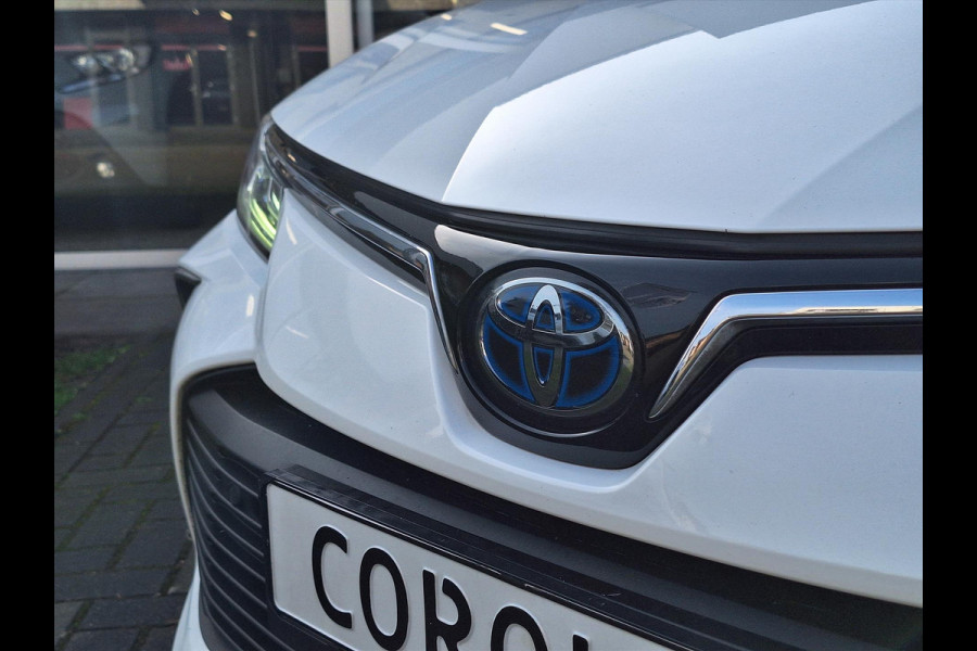 Toyota Corolla Sedan 1.8 Hybrid Style | Parkeersensoren, Navigatie, Keyless