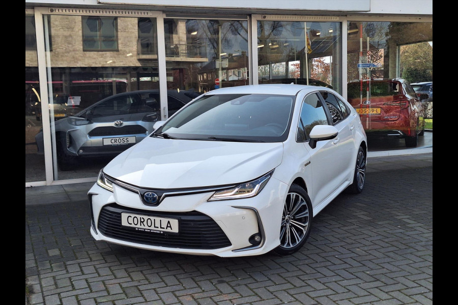 Toyota Corolla Sedan 1.8 Hybrid Style | Parkeersensoren, Navigatie, Keyless