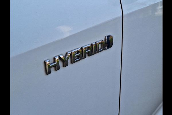 Toyota Corolla Sedan 1.8 Hybrid Style | Parkeersensoren, Navigatie, Keyless