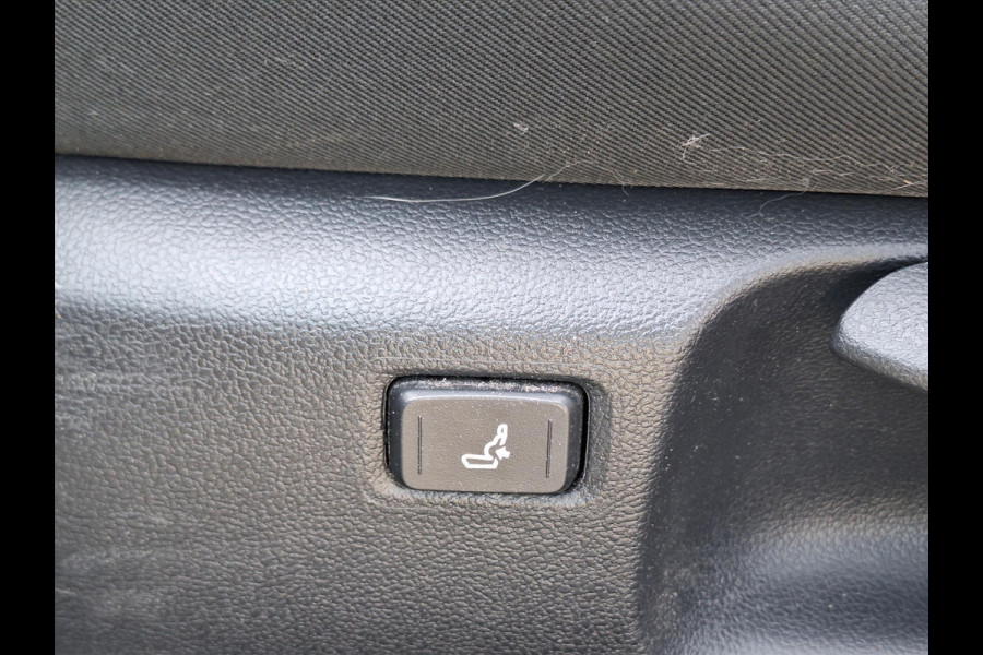 Toyota Corolla Sedan 1.8 Hybrid Style | Parkeersensoren, Navigatie, Keyless