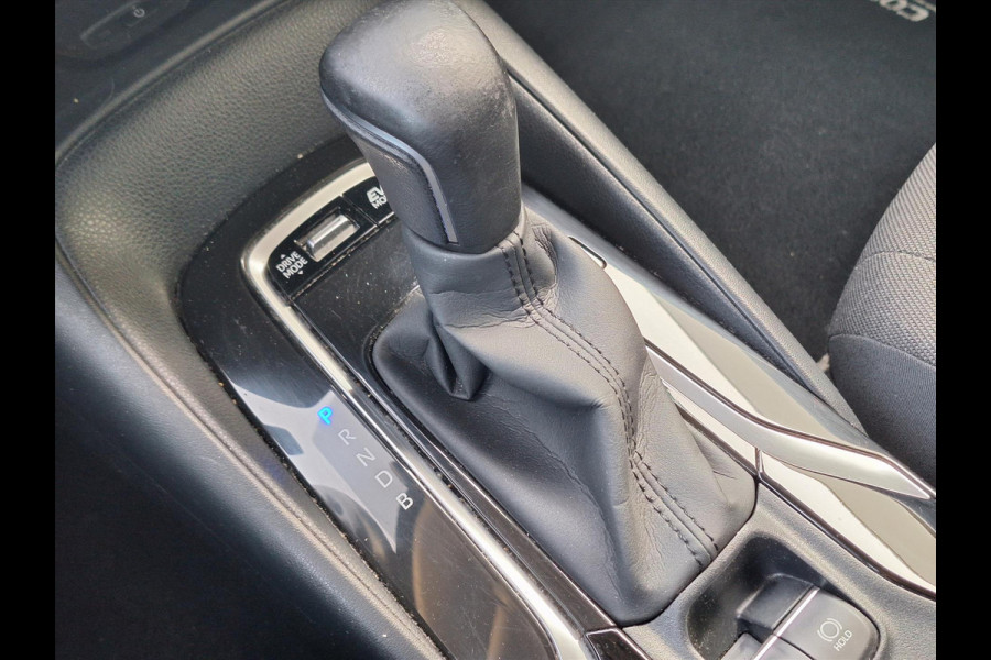 Toyota Corolla Sedan 1.8 Hybrid Style | Parkeersensoren, Navigatie, Keyless