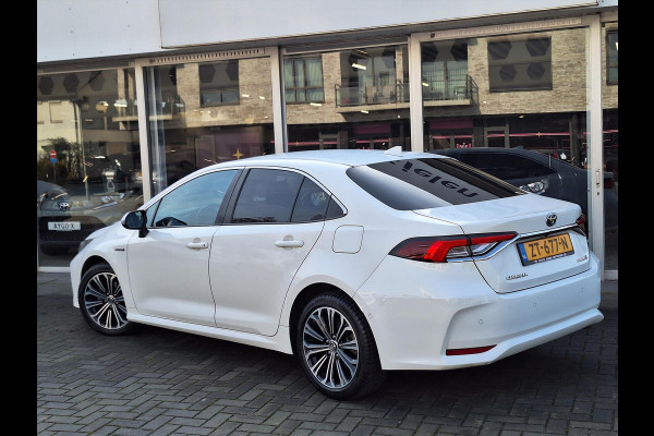Toyota Corolla Sedan 1.8 Hybrid Style | Parkeersensoren, Navigatie, Keyless
